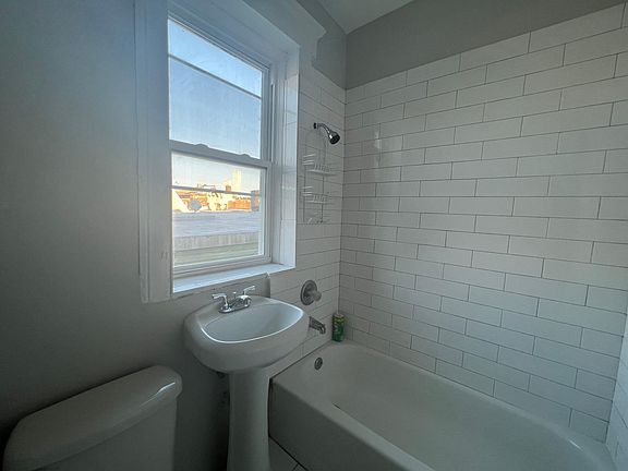 5th image of 748 W Side Ave #4R