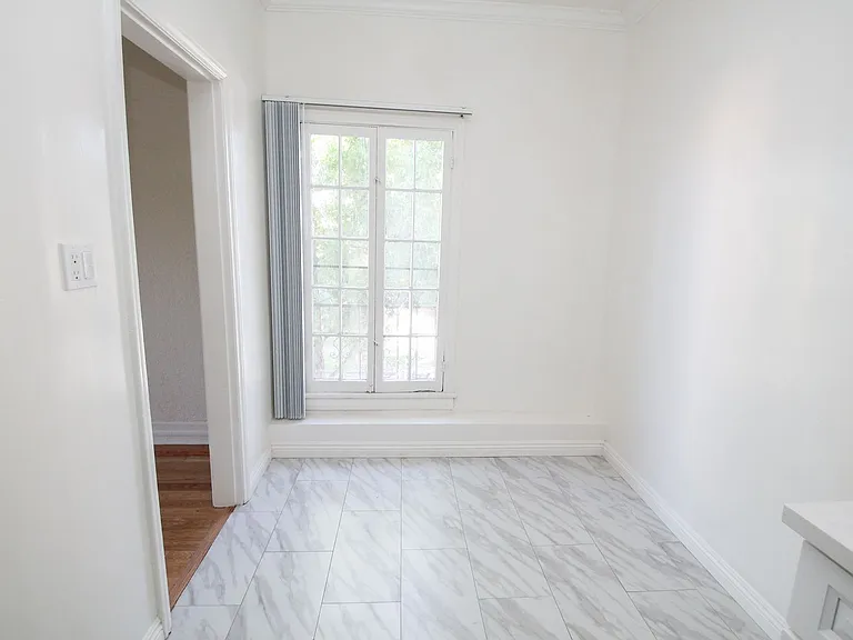 367 N Orange Grove Ave — Photo 6