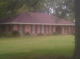 679 Caesar Rd, Picayune, MS 39466