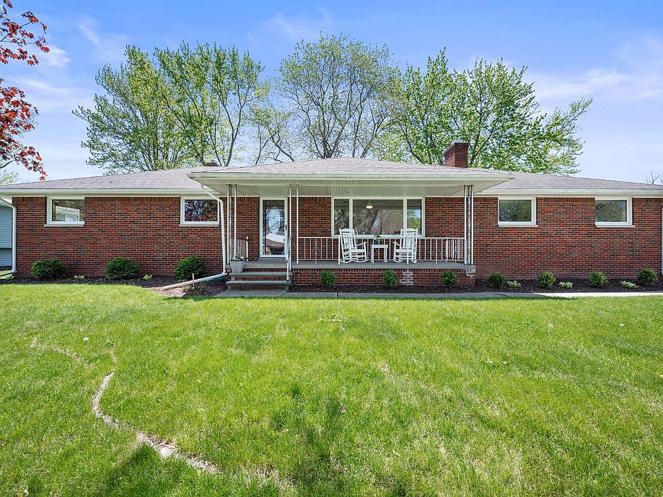 1st image of 4561 Newbury Dr