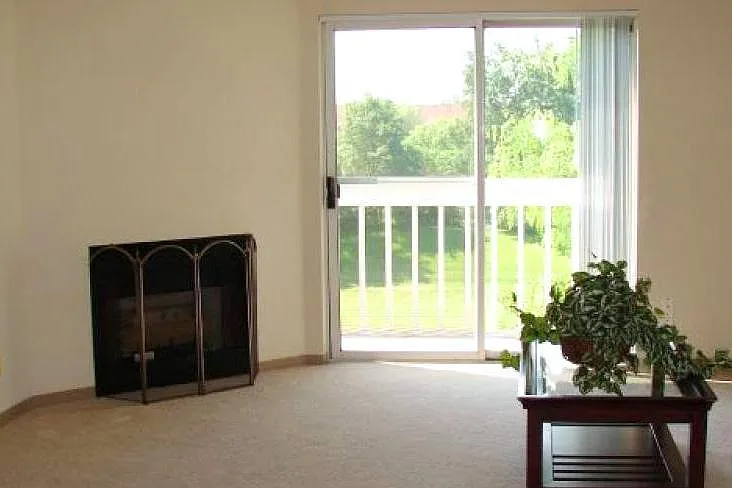 Waterford Place Townhomes — Photo 24