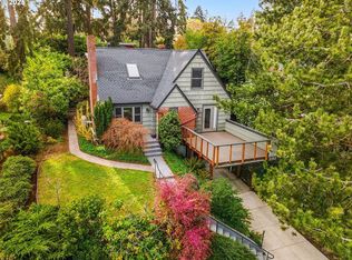 2362 Charnelton St, Eugene, OR 97405