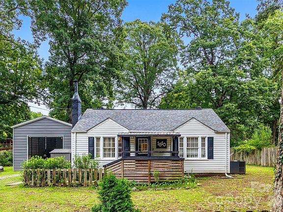 2nd image of 1810 Lisbon Ln