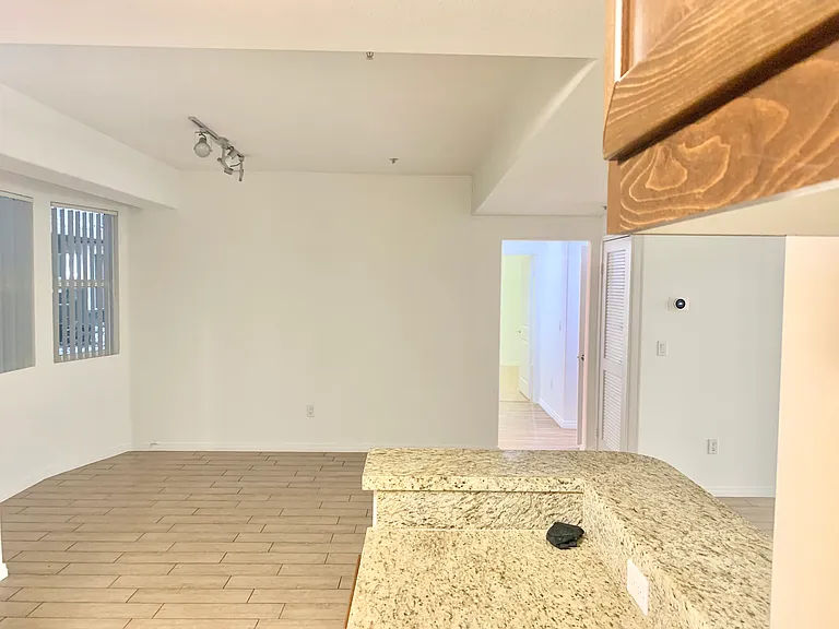 The Watermarque Apartments — Photo 14