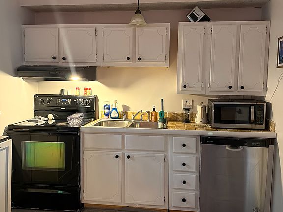 4th image of 576 Anchorage Rd #14