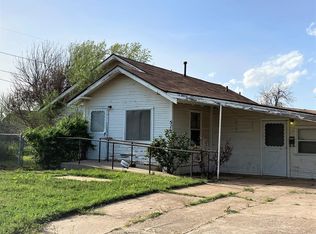 512 W 10th St, Sweetwater, TX 79556