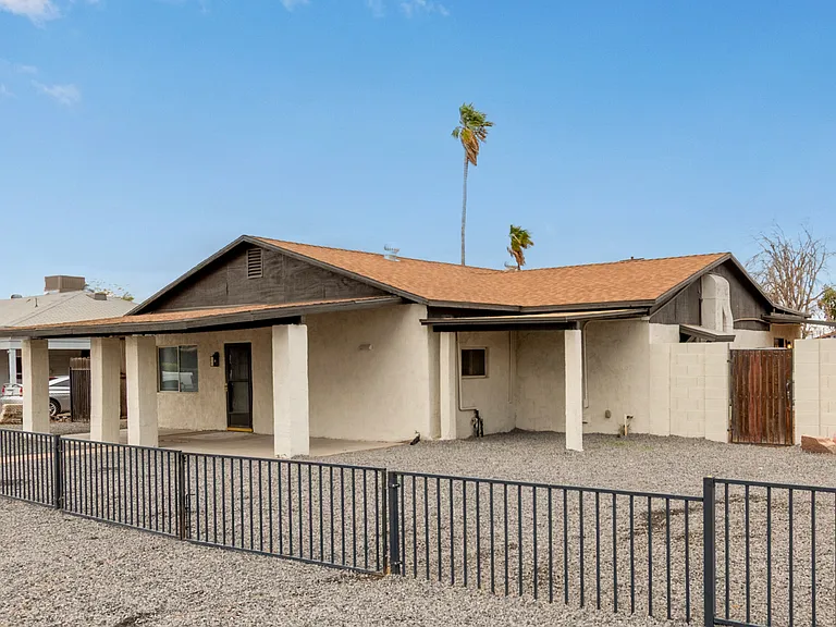 310 E Beech Ave — Photo 1