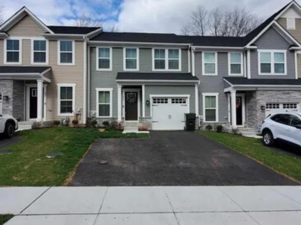 402 Sterling Dr, Norristown, PA 19401