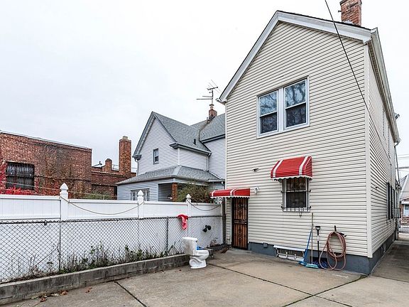 4th image of 104-16 120th St