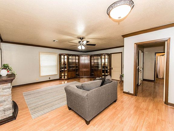 4th image of 408 S State St