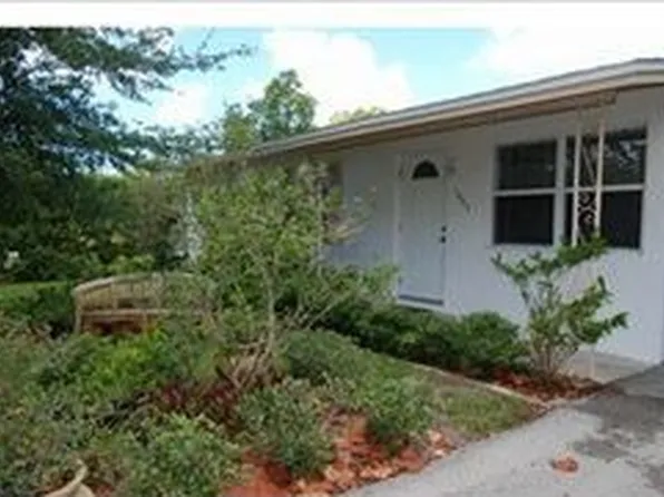 1065 Rordon Ave, Naples, FL 34103