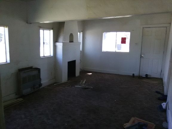 5th image of 4140 N East St