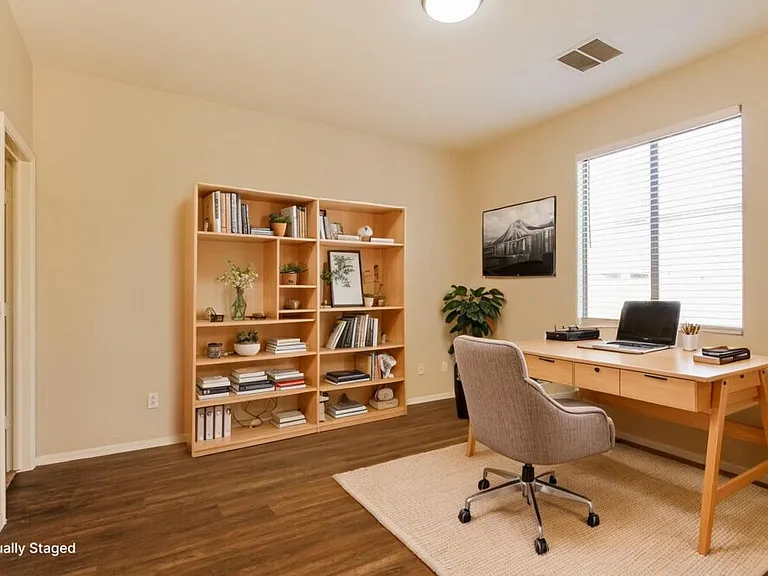 6829 S 68th Ln — Photo 16