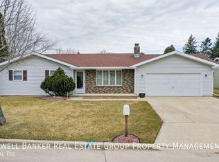 21 Regal Ter, Appleton, WI 54915