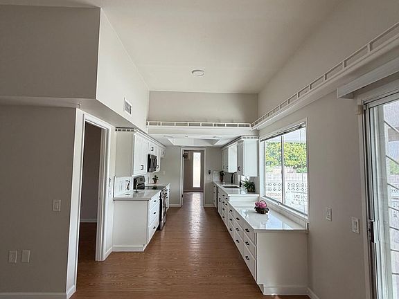 5th image of 10922 W WELK Drive