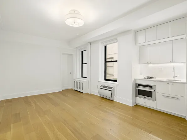 225 West 23rd Street image 1 of 8