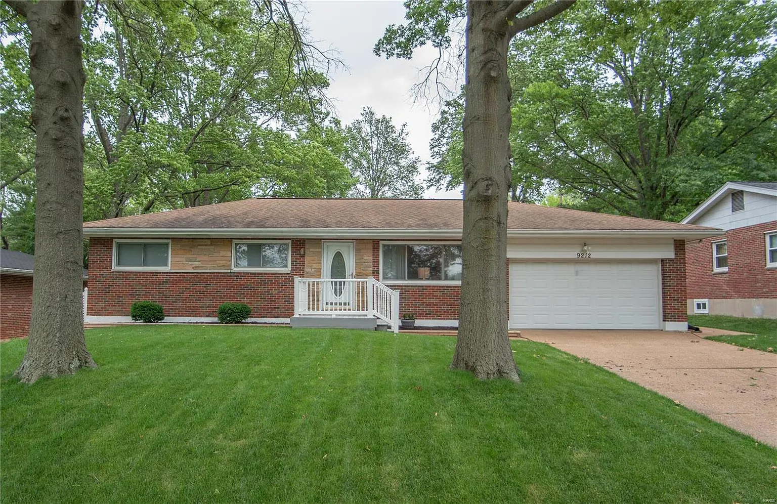 9212 Cherry Brook Ln photo 1