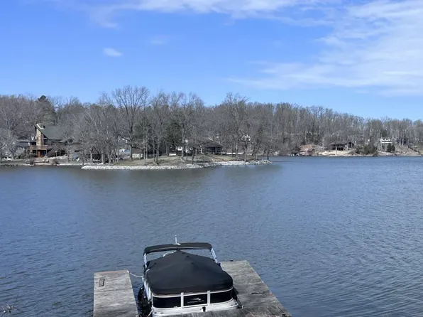 3695 Parrish Ridge Ln, Goreville, IL 62939