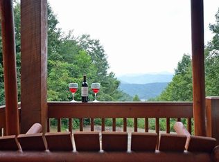 135 Eagles Nest Rd, Fontana Dam, NC 28733