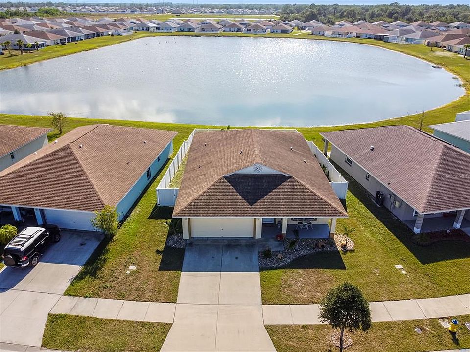 1st image of 1419 Blossom Bayou Cir
