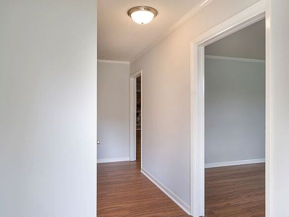 3rd image of 6395 Duquesne Dr