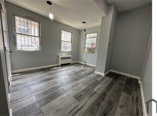 151 School St APT 1, Yonkers, NY 10701