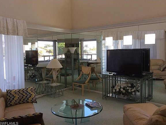 4th image of 4530 Gulf Shore Blvd N