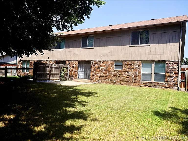 3210 S Chestnut Ave — Photo 27