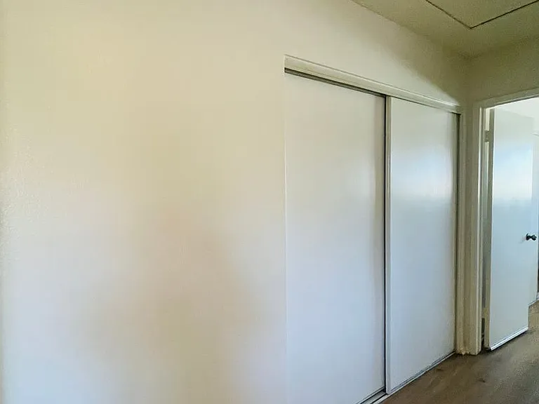 345 Clay St — Photo 9