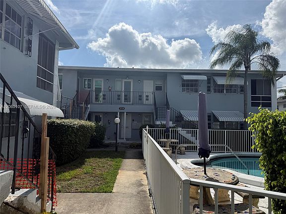 3rd image of 3720 Harrison St APT 1