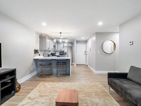 175 Clare Ave APT A7, Boston, MA 02136