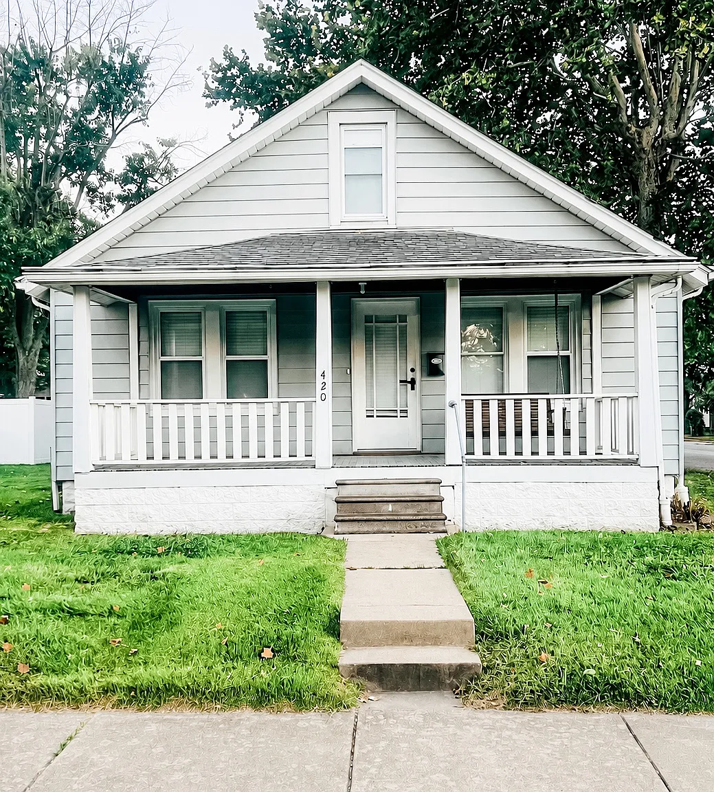 420 W Madison St — Photo 1