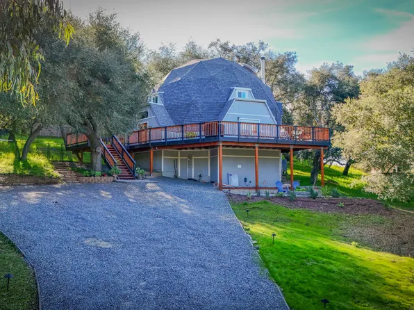 28205 Meadow Oak Ln, Escondido, CA 92026