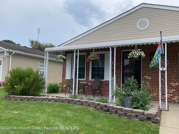 4th image of 31 Wedgeport Drive