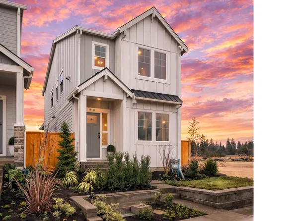 18332 SW Alderwood Dr, Beaverton, OR 97003