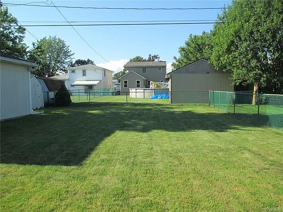 2nd image of 166 Autumnwood Dr
