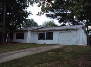 1009 Granite Ln, Loganville, GA 30052