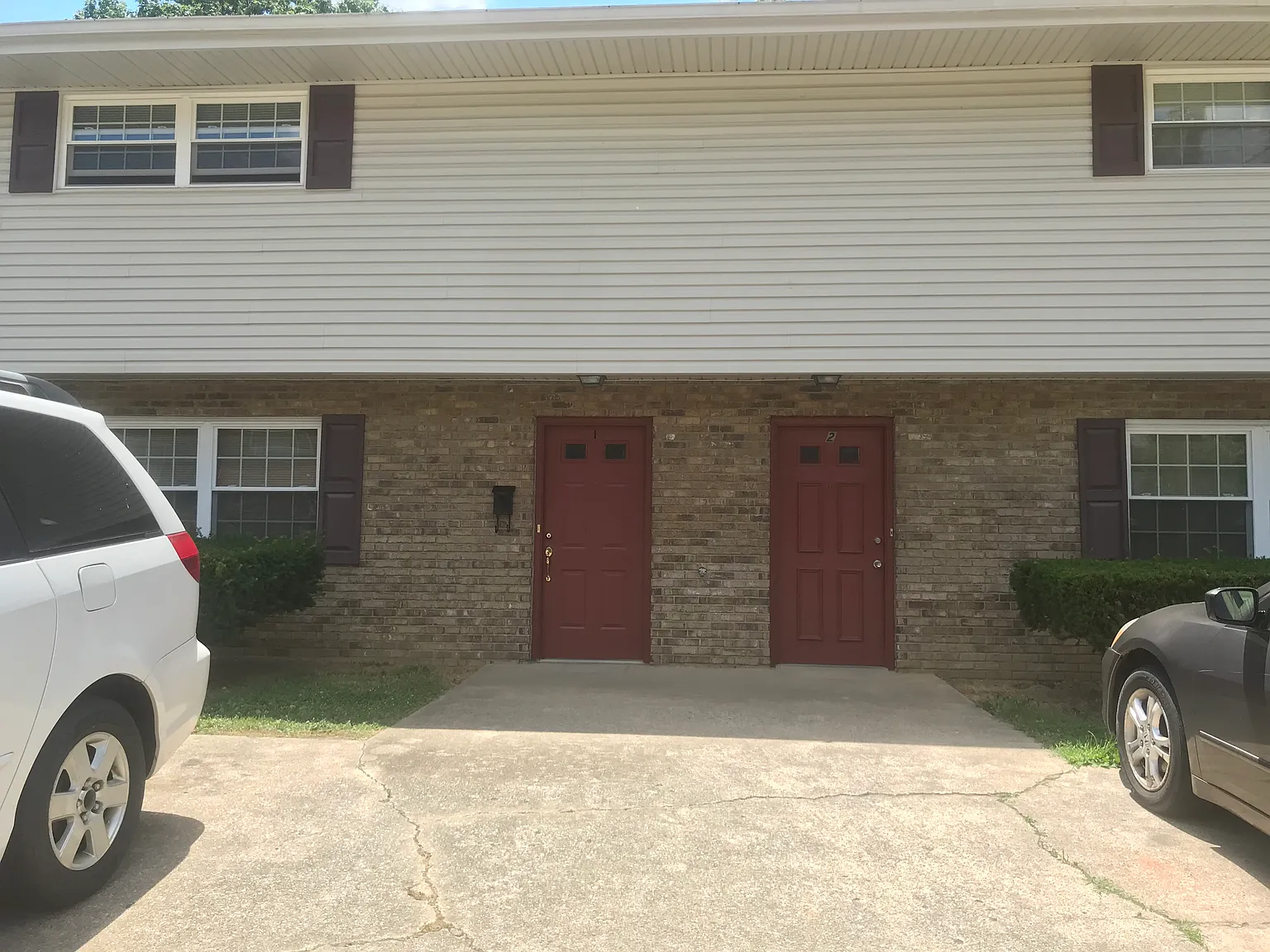 2 bed, 1.5 bath, 1200 sqft, $1,295 — Photo 2