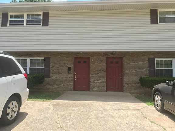 2nd image of 515 Greenfield Ln #B
