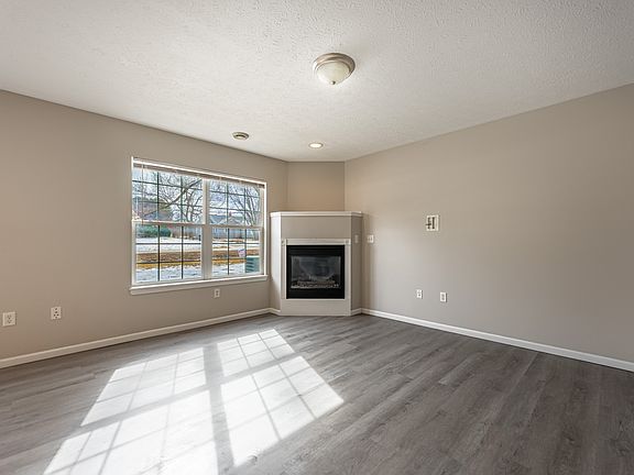 5th image of 3524-2 Saint Anthony Way