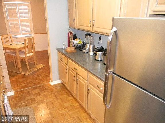 4th image of 14 Cornerwood Ct