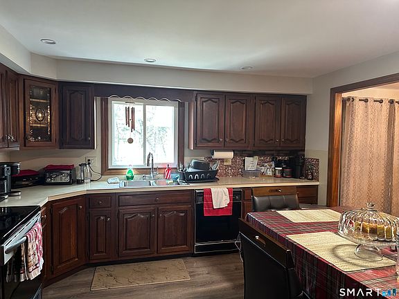 3rd image of 85 Rolling Ridge Road