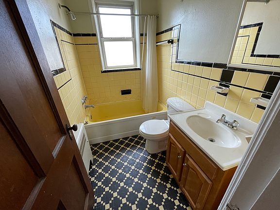 5th image of 1224 Bellevue Ave