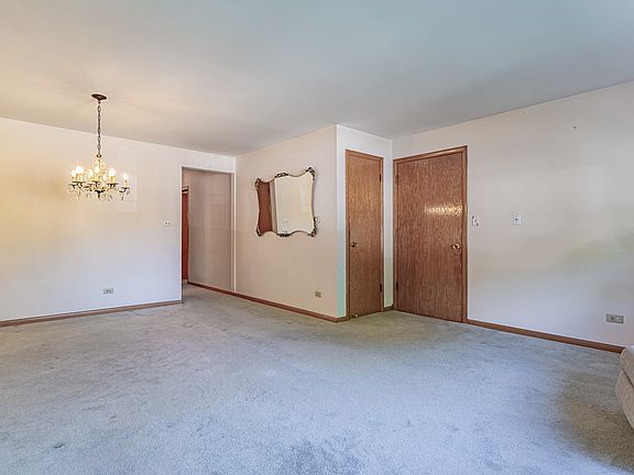 4th image of 5112 N Major Ave