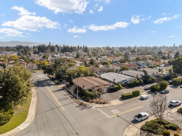 1560 Albatross Dr, Sunnyvale, CA 94087