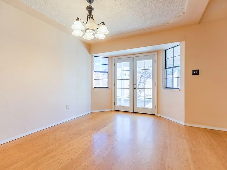 701 Venus Ave — Photo 24