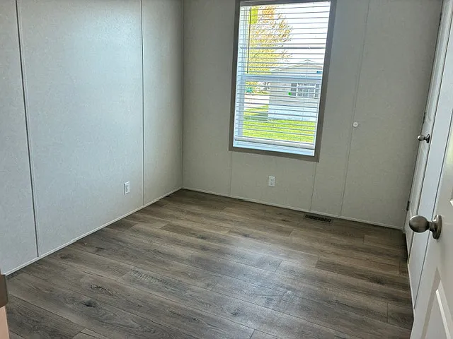 1250 Strandwyck — Photo 24