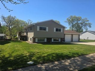2626 Abbe Hill Dr, Eau Claire, WI 54703
