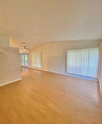 5th image of 4427 El Simpatico St