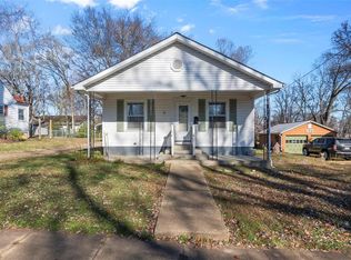 331 3rd St, Farmington, MO 63640